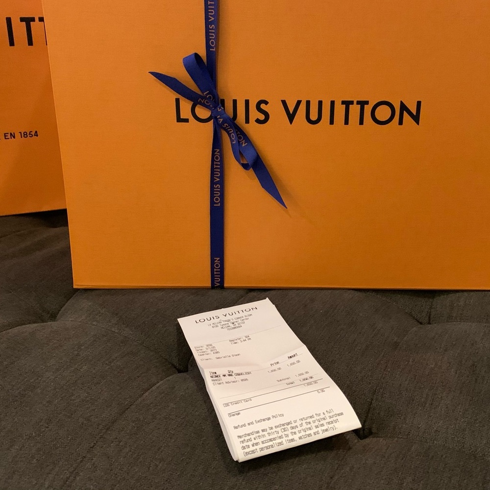 LV NeoNoe monogram and Poppy purse.